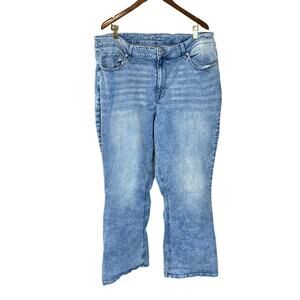 M Jeans by Maurices 22W Long High-Rise Curvy Bootcut Light Wash Denim flare